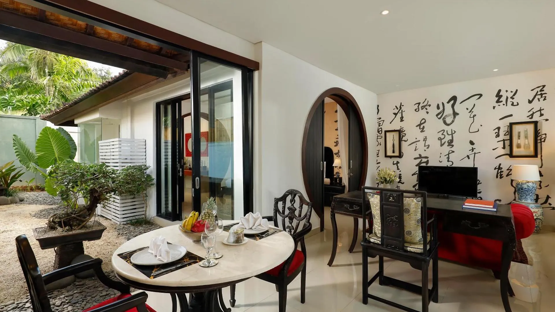 Shanti Estate Seminyak By Nakula 0*,