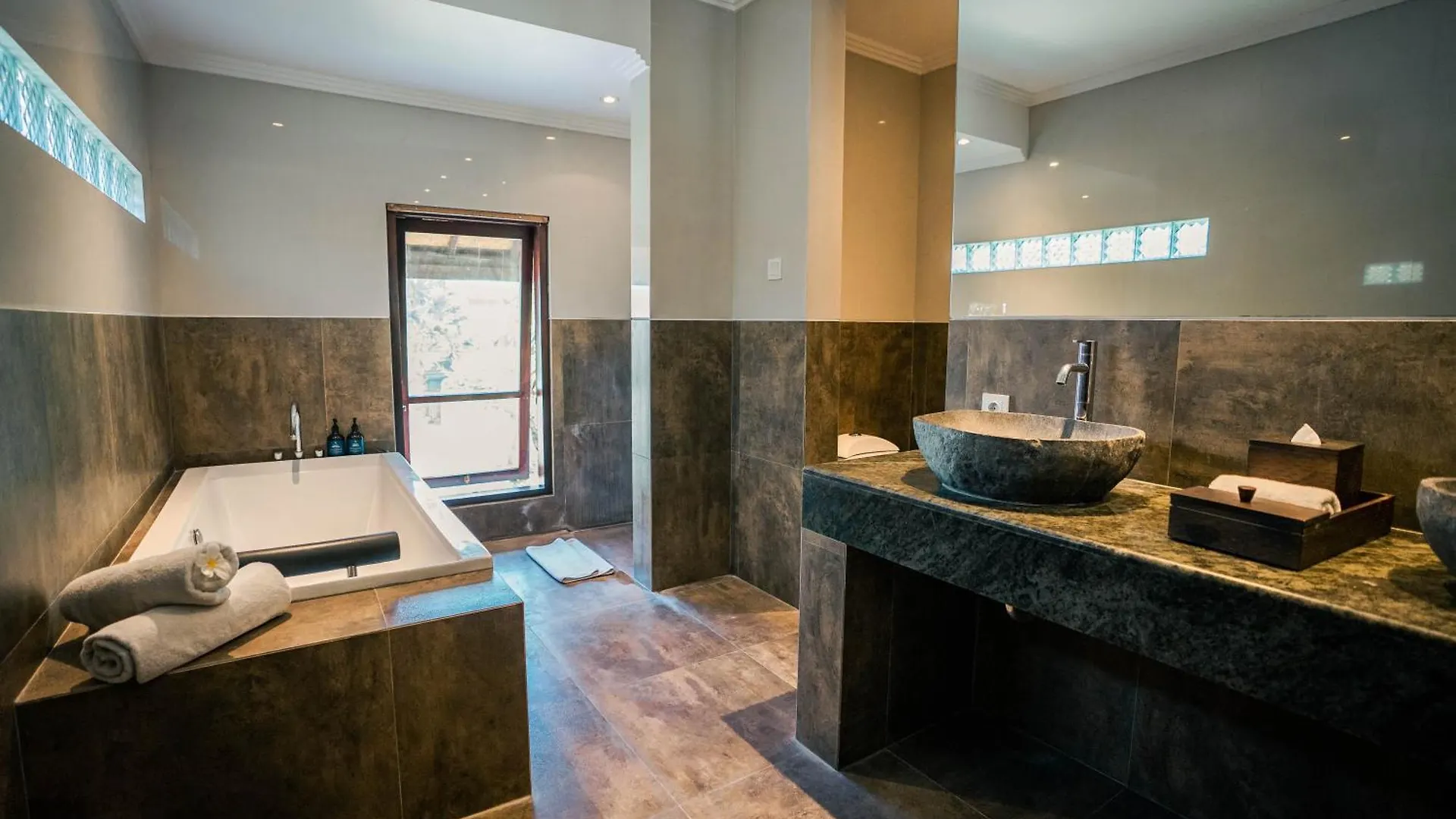 Vila Shanti Estate Seminyak By Nakula