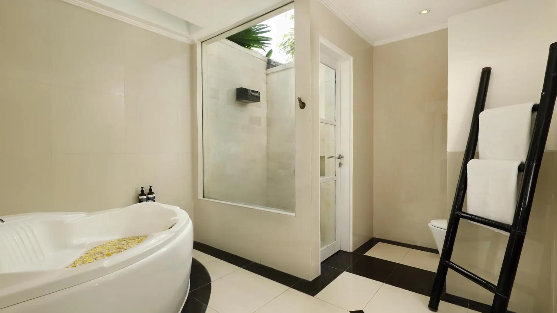 Shanti Estate Seminyak By Nakula Seminyak (Bali)